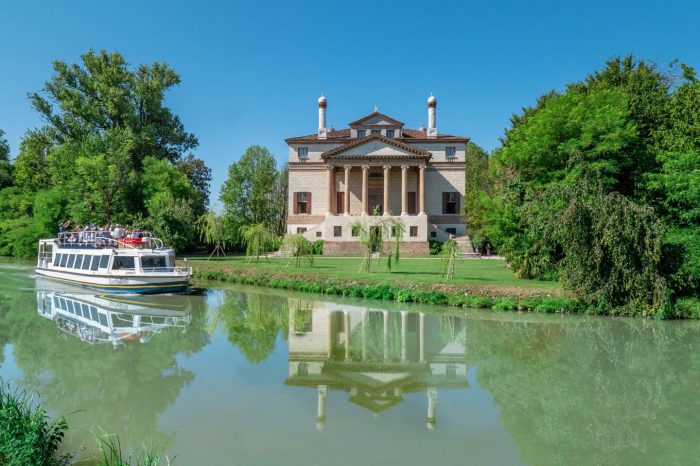 Il viaggio del Burchiello tra Ville e Giardini del Brenta