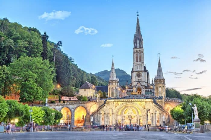 Dalla medievale Carcassonne a Lourdes