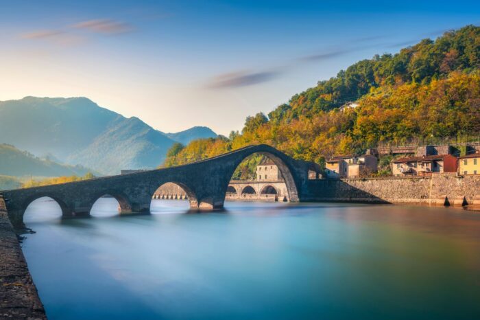 Garfagnana d’incanto: Bagni di Lucca, Barga e il Ponte del Diavolo