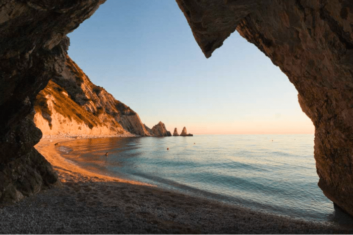 Ferragosto al Conero: la Spiaggia delle Due Sorelle, Numana e Sirolo